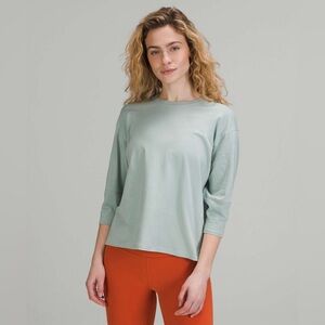 Lululemon LA 3/4 Sleeve Crewneck Shirt size 10
